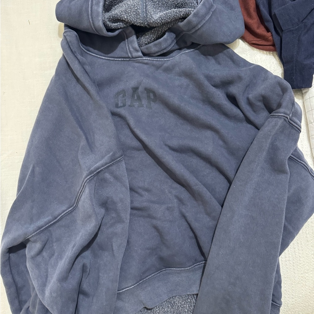 GAP Cropped Hoodie